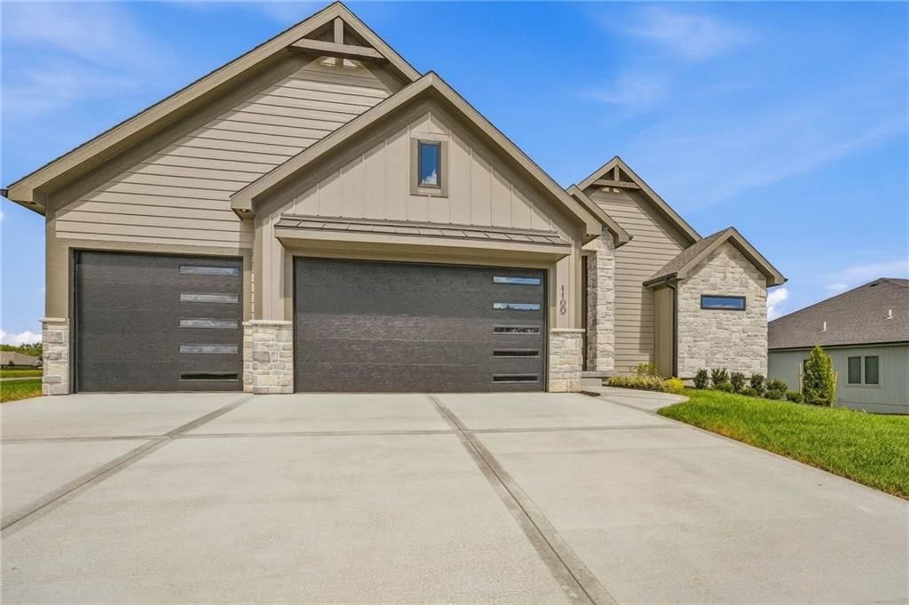 1100 Deer Run Drive, Greenwood, MO: listing photo 3
