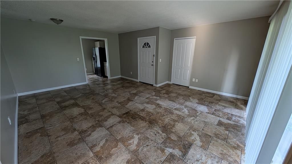 8612 COUNTRYSHIRE Lane — photo 3
