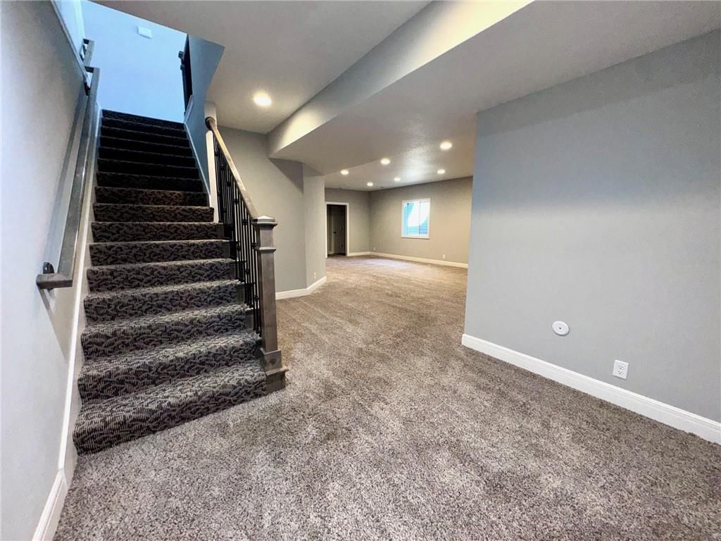 803 NW Hickory Ridge Drive — photo 32