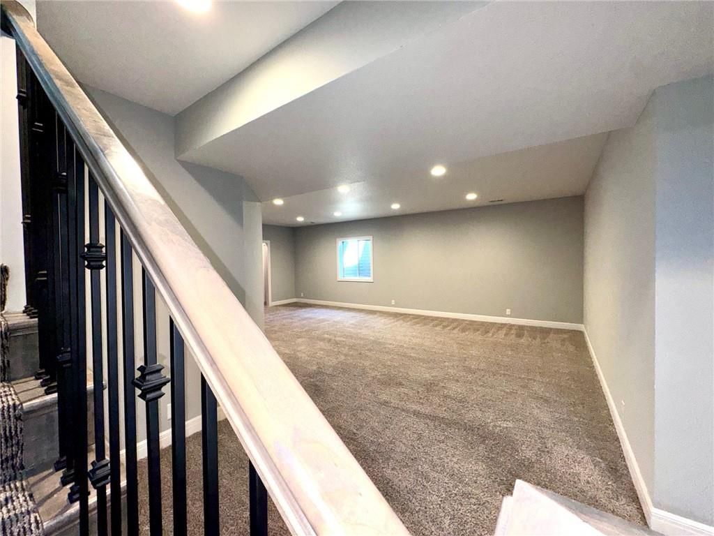 803 NW Hickory Ridge Drive — photo 33