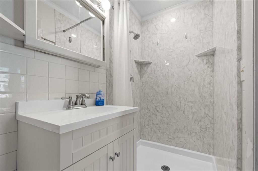 105 Highland Drive — photo 17