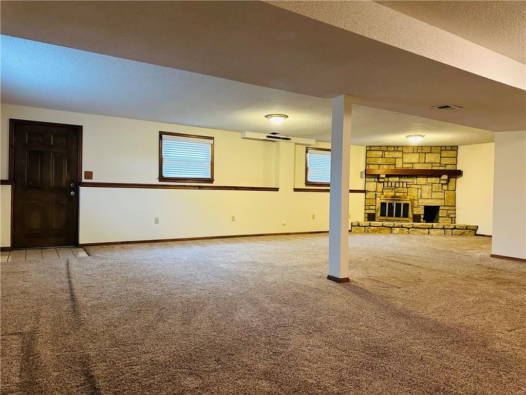 15900 Speaker Avenue — photo 15
