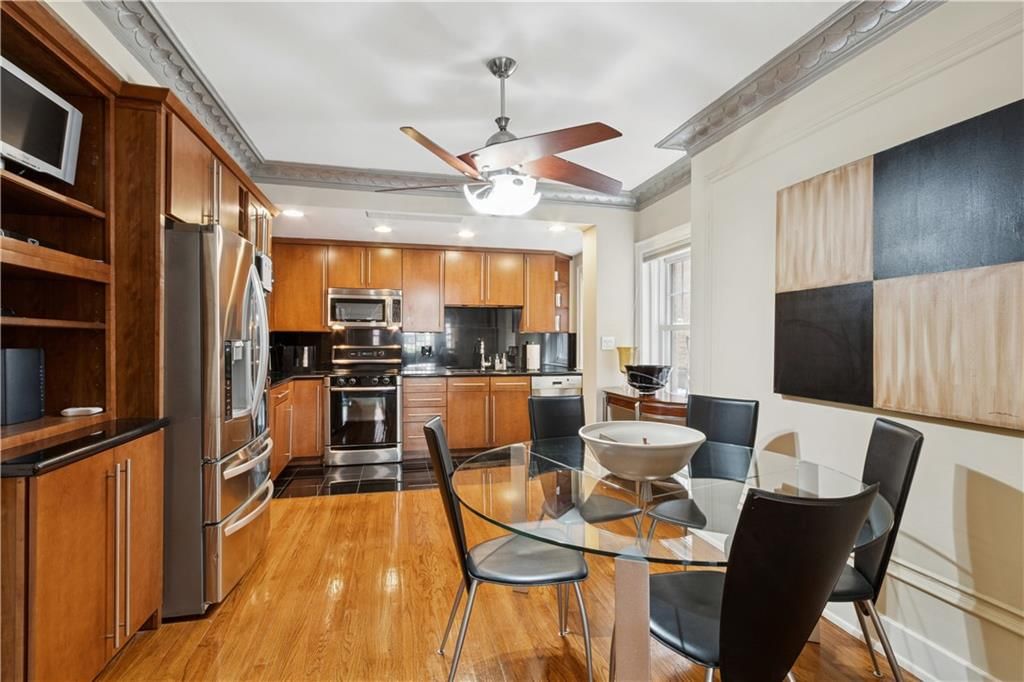 807 W 48th Street — photo 5