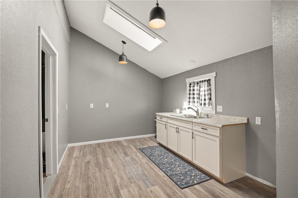 105 S Grant Street — photo 13