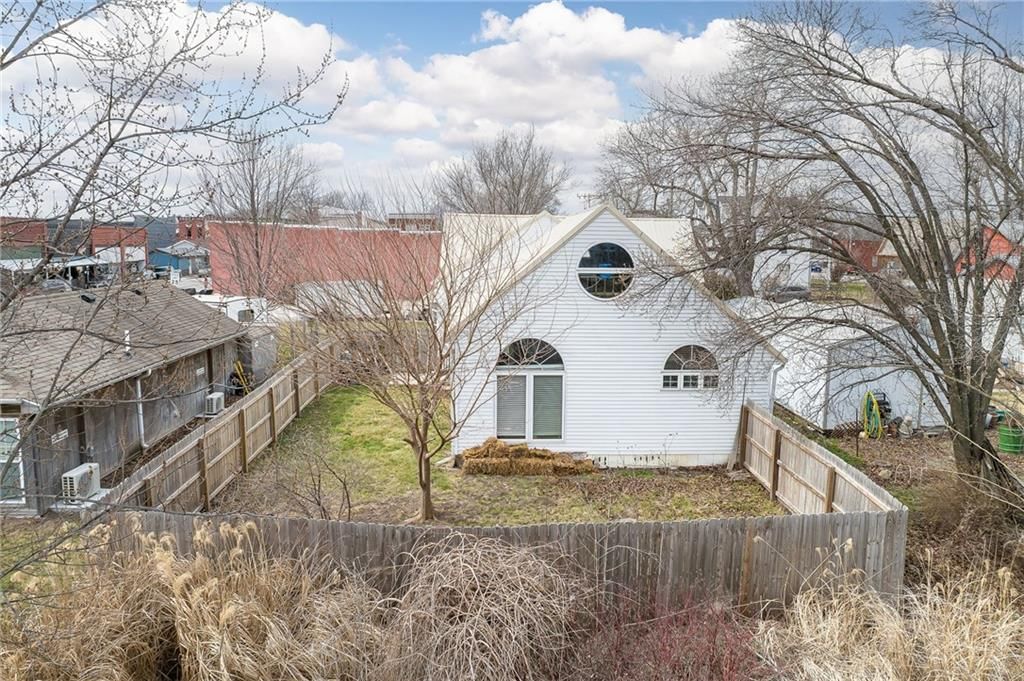 105 S Grant Street — photo 22
