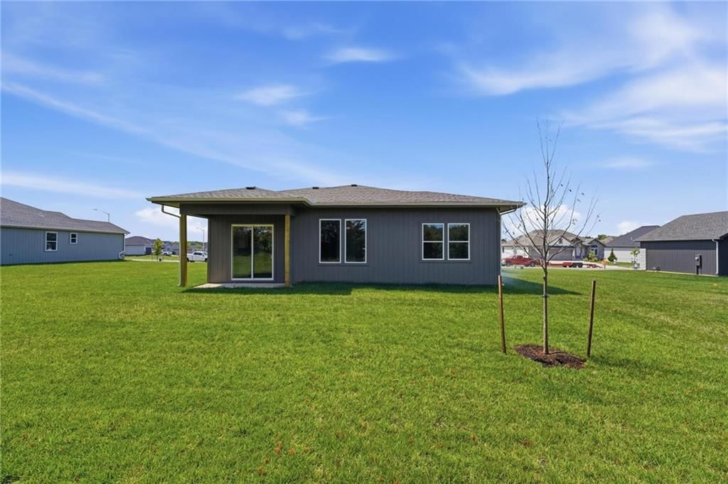 1810 Halls Creek Avenue — photo 31
