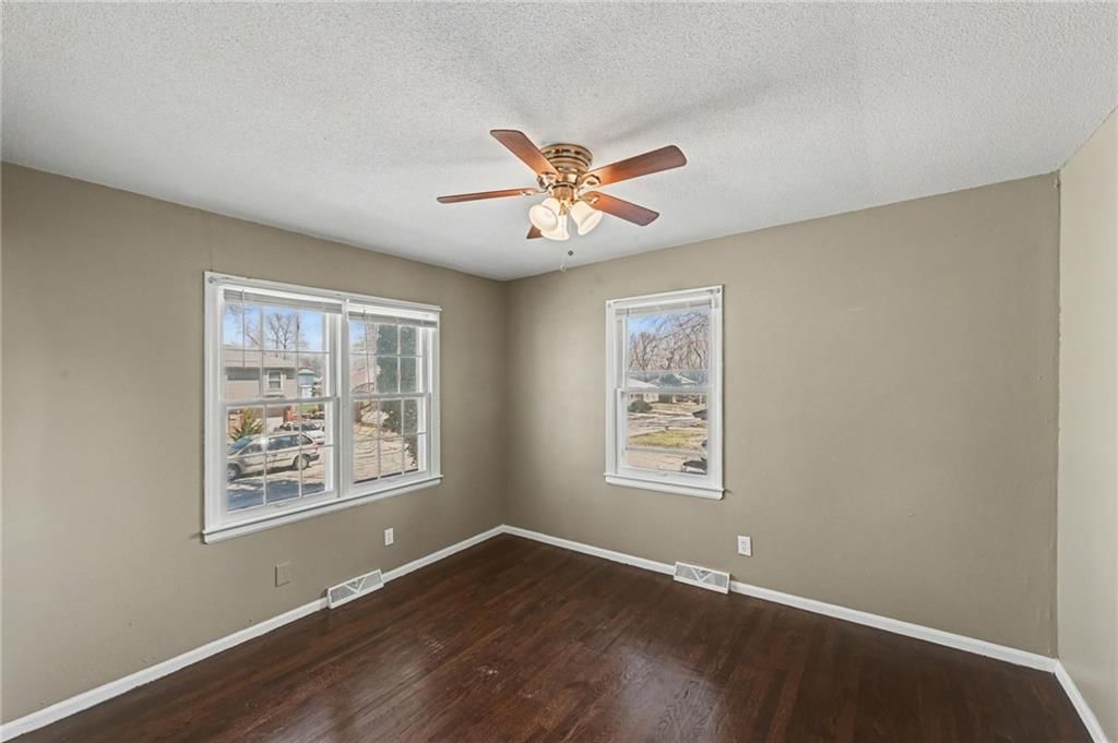 7921 E 118th Terrace — photo 18