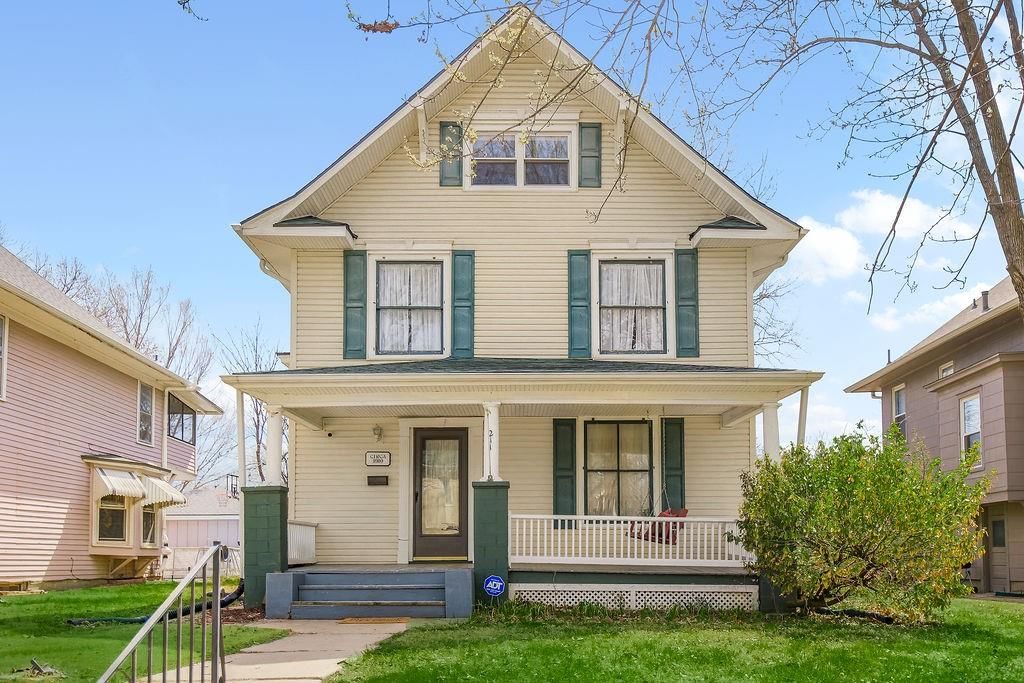 211 Vine Street — photo 2