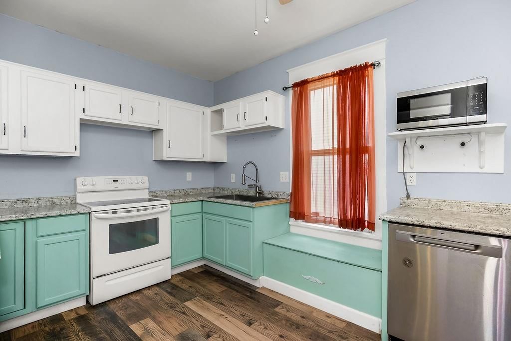 211 Vine Street — photo 10