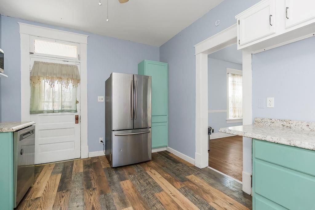211 Vine Street — photo 12