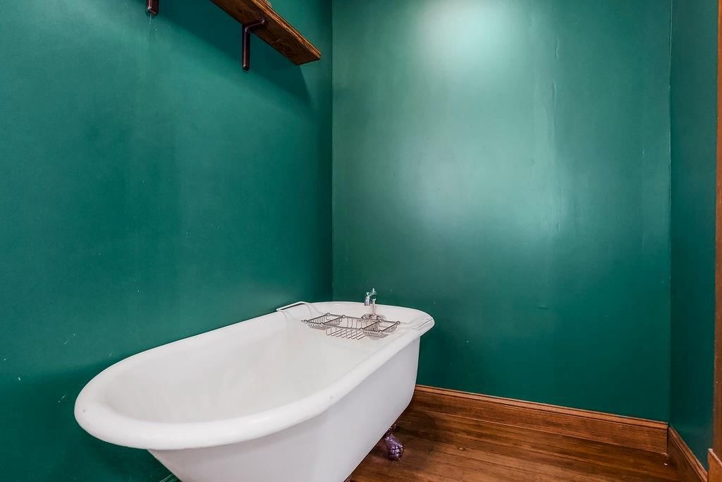 211 Vine Street — photo 17