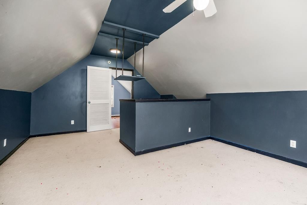 211 Vine Street — photo 25