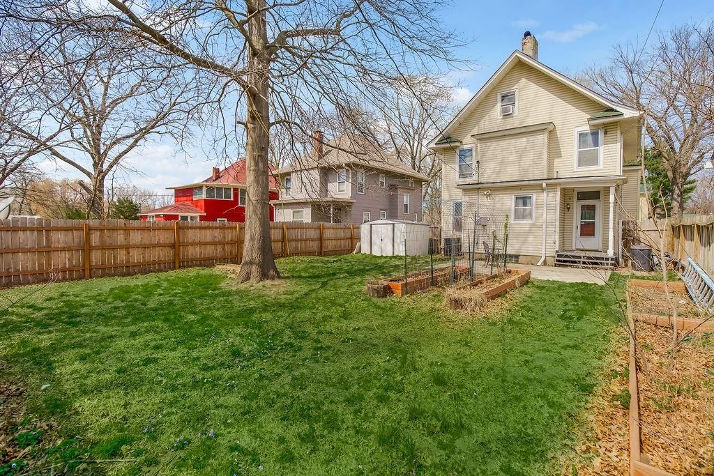 211 Vine Street — photo 26