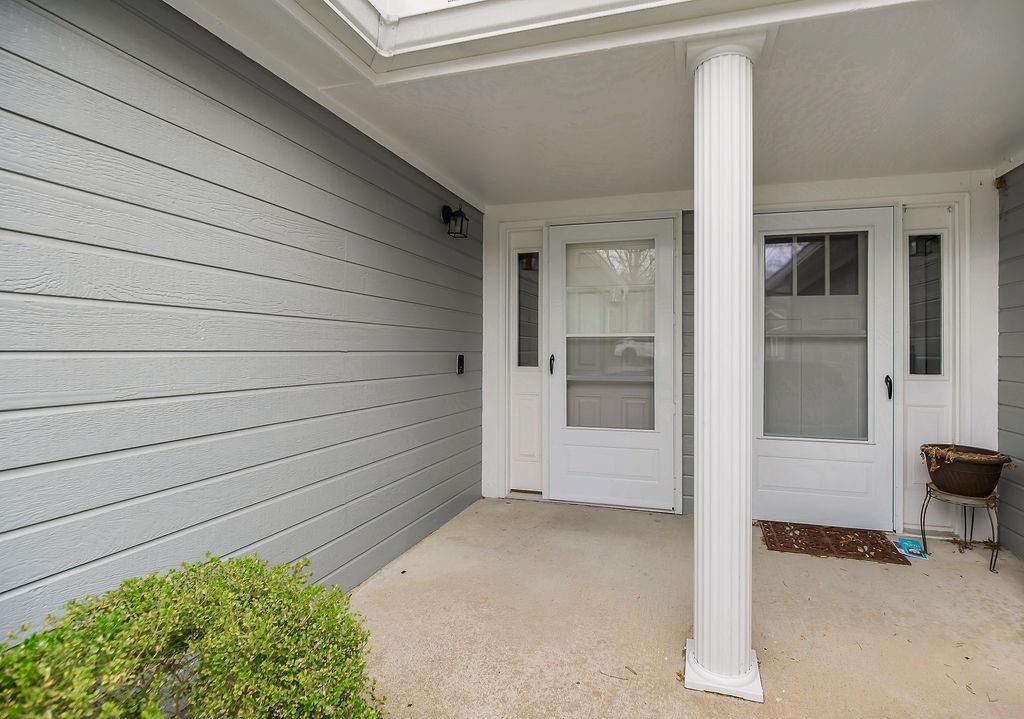 5932 NE Moonstone Drive — photo 2