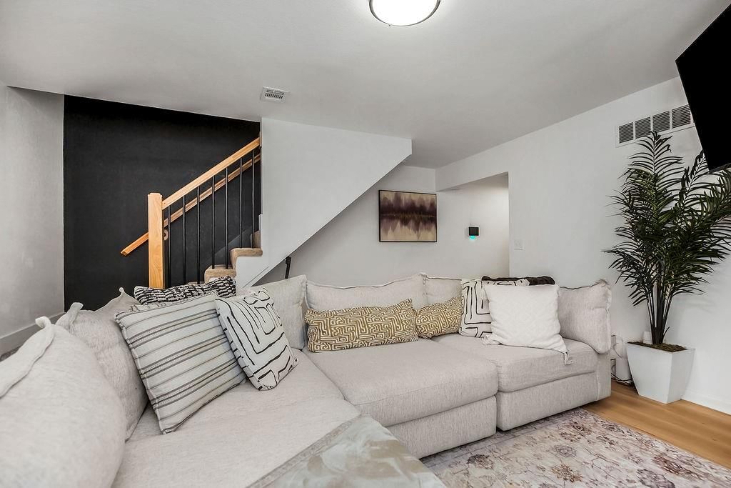 5932 NE Moonstone Drive — photo 6