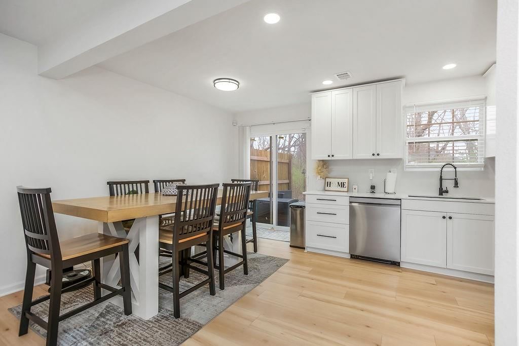 5932 NE Moonstone Drive — photo 11