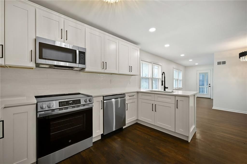 6720 Holmes Road — photo 11