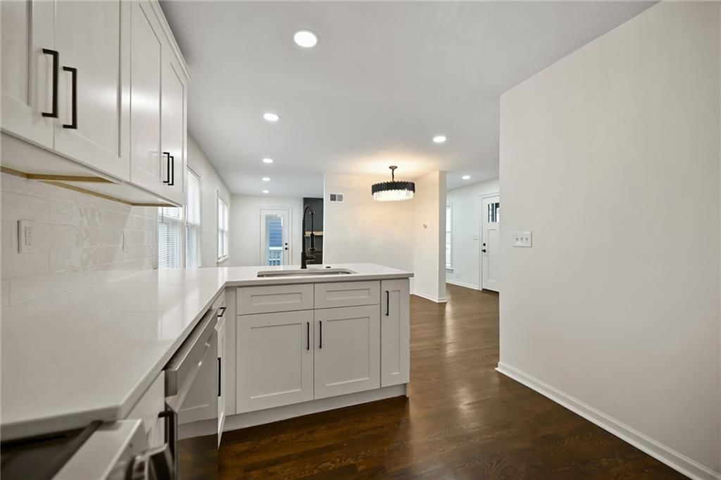 6720 Holmes Road — photo 14