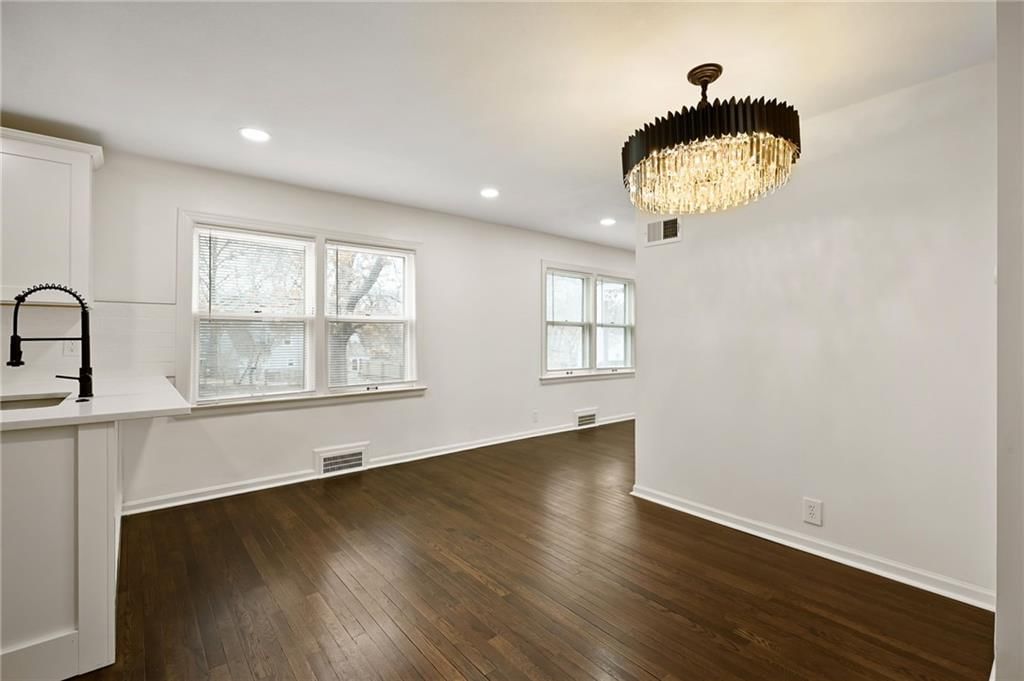 6720 Holmes Road — photo 17