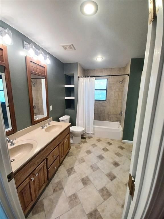 809 Britany Drive — photo 8