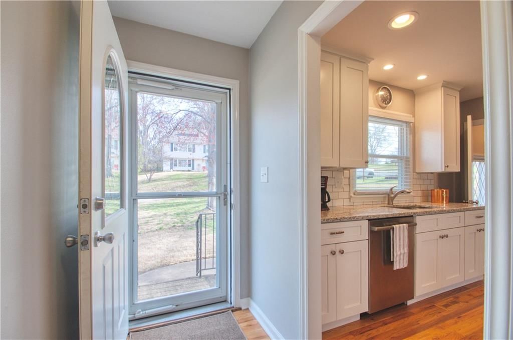 9042 Holly Street — photo 12