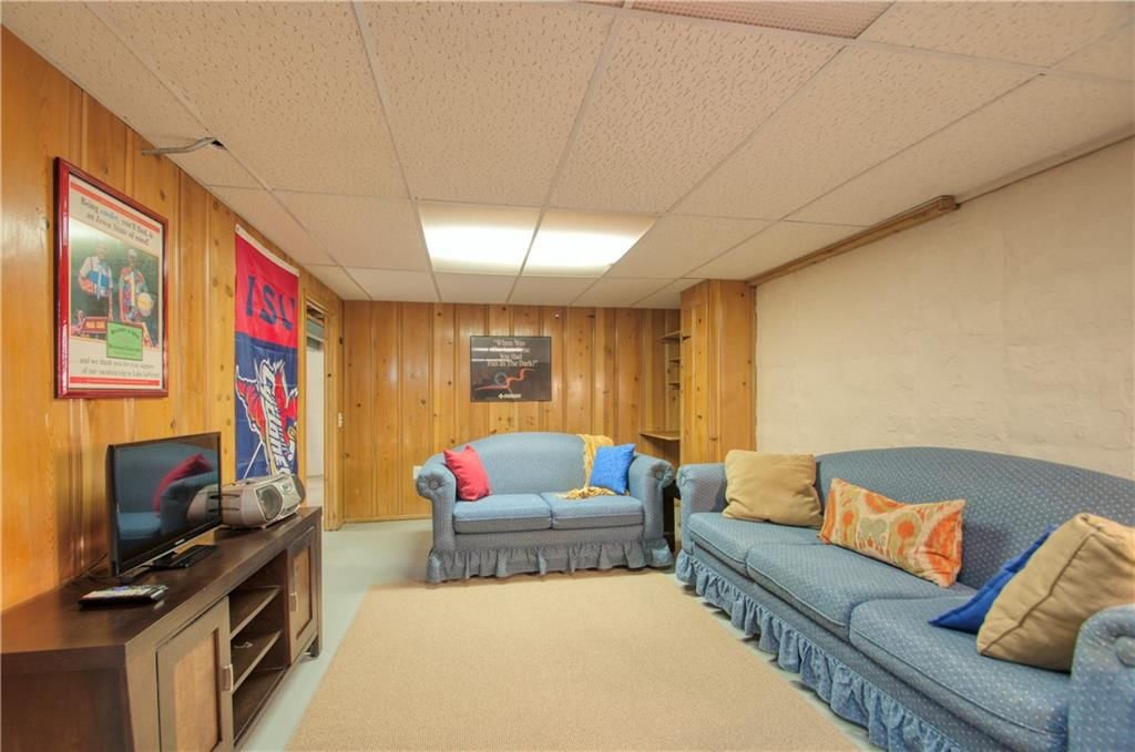 9042 Holly Street — photo 31