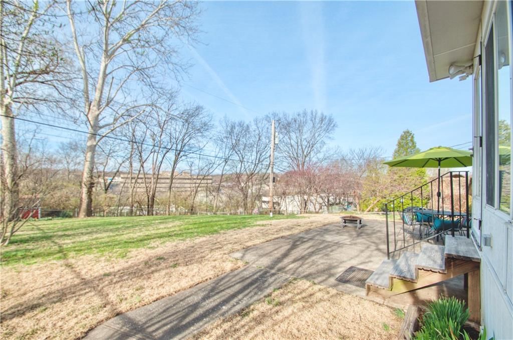 9042 Holly Street — photo 32