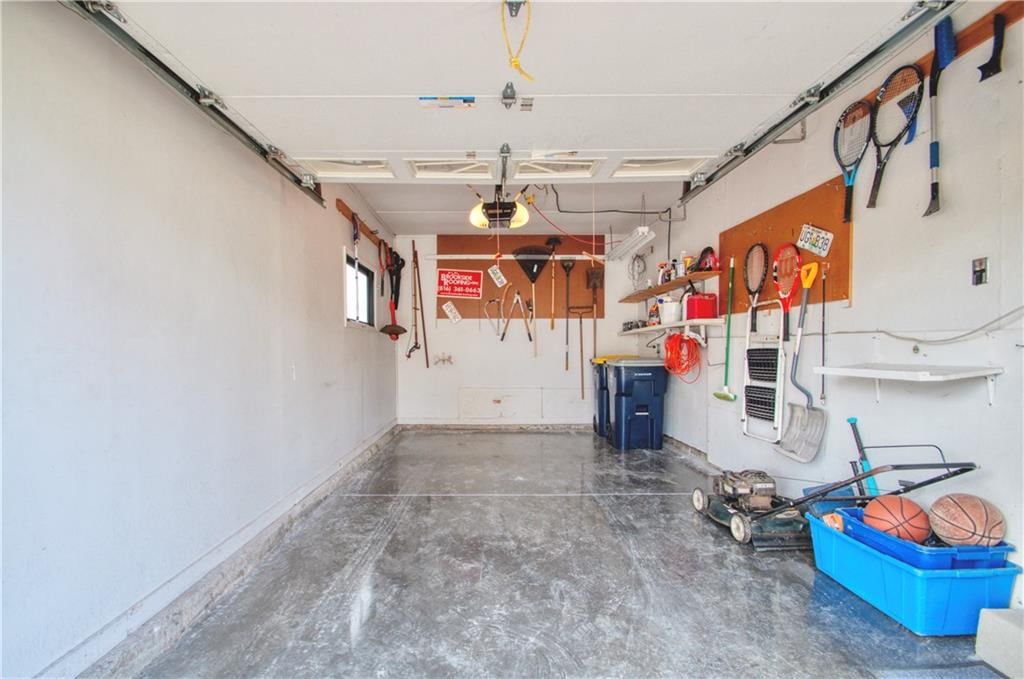 9042 Holly Street — photo 38