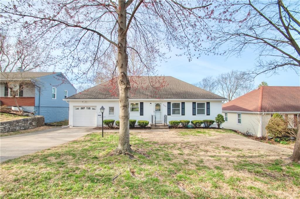 9042 Holly Street — photo 40