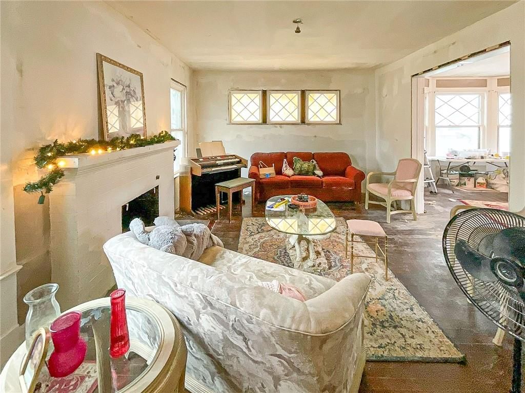 519 W Broadway Boulevard — photo 3