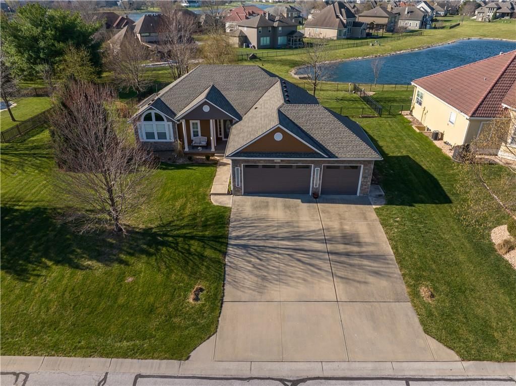 4612 SW Gull Point Drive — photo 3