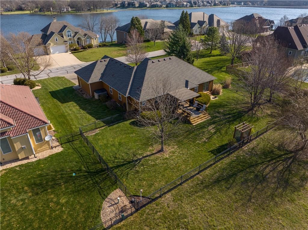 4612 SW Gull Point Drive — photo 59