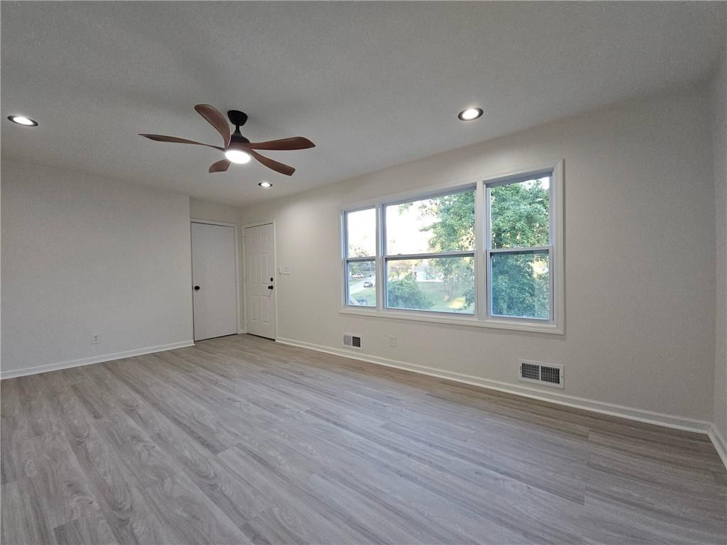 11120 Myrtle Avenue — photo 2