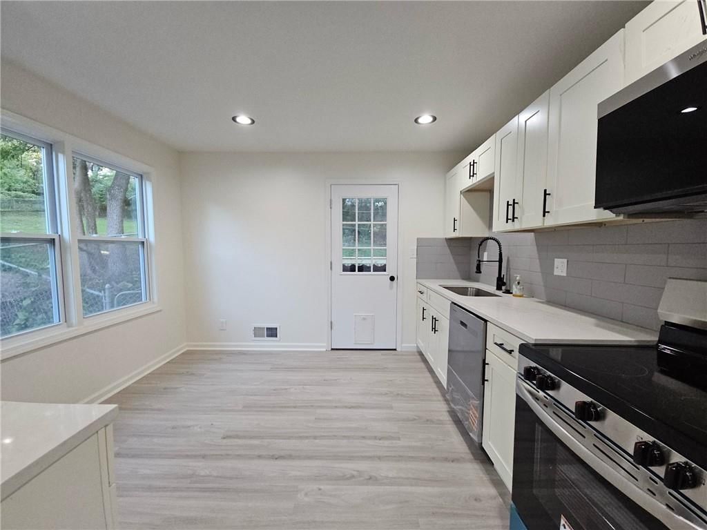 11120 Myrtle Avenue — photo 9