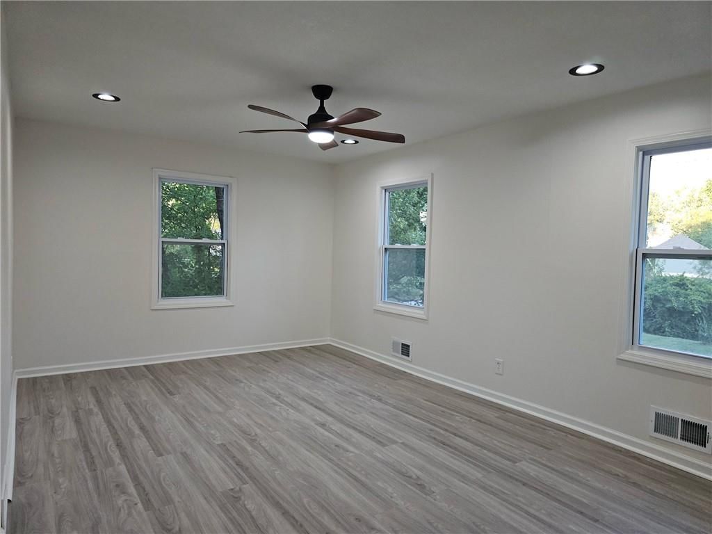 11120 Myrtle Avenue — photo 14