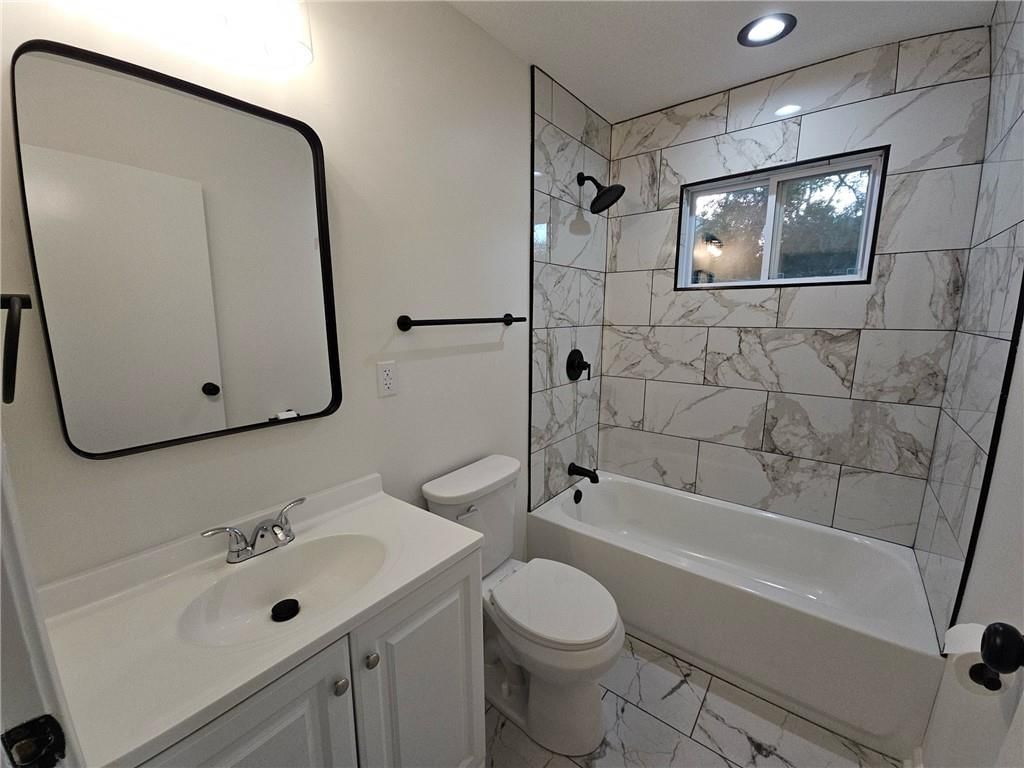 11120 Myrtle Avenue — photo 15