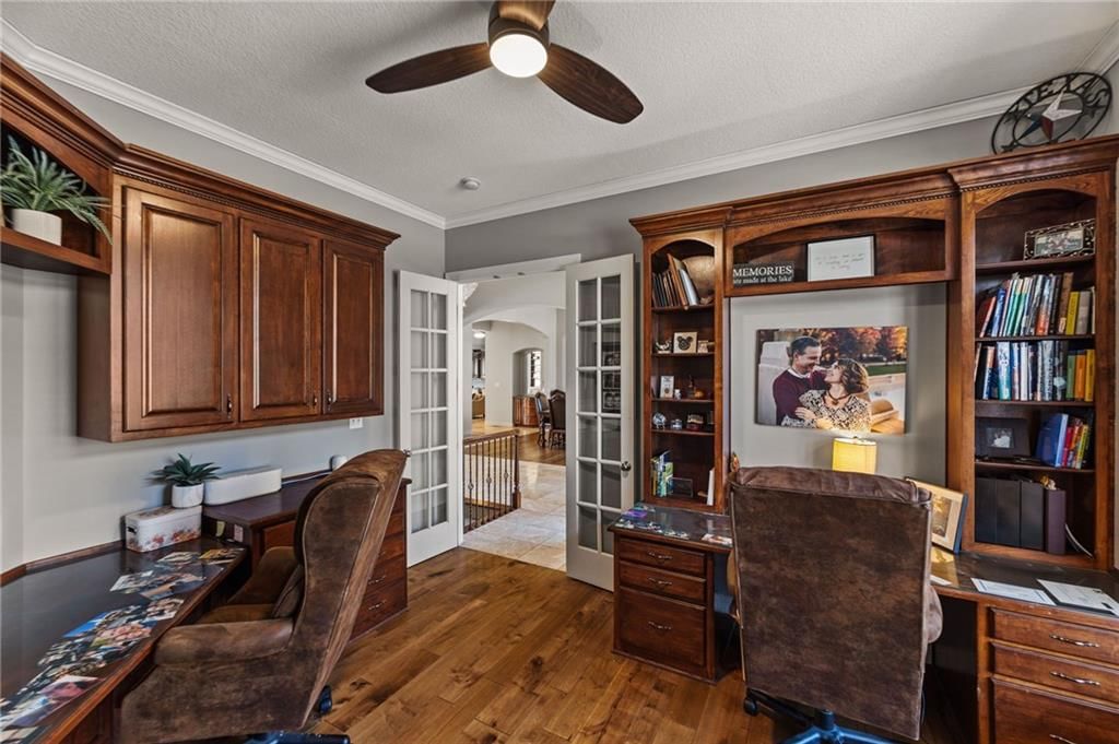 2421 NE Lake Breeze Drive — photo 15