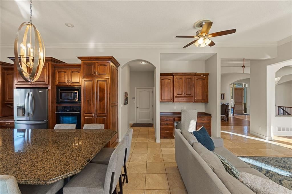 2421 NE Lake Breeze Drive — photo 21