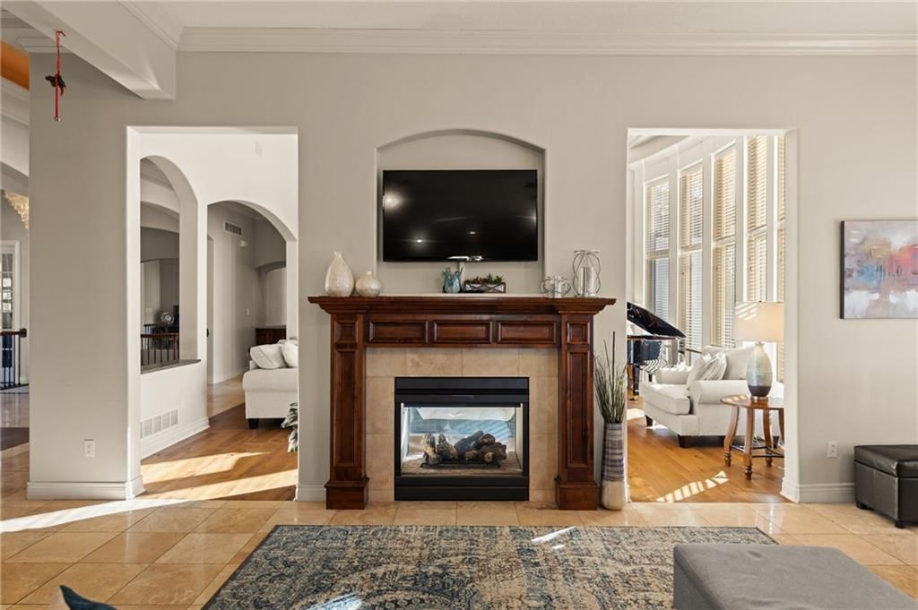 2421 NE Lake Breeze Drive — photo 23