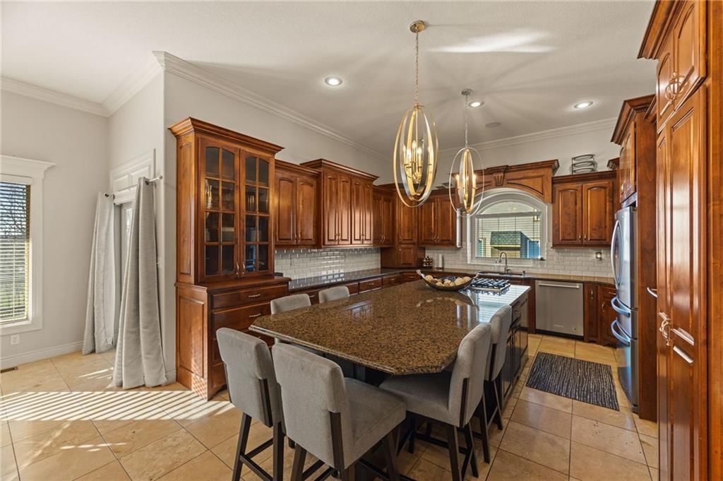 2421 NE Lake Breeze Drive — photo 24