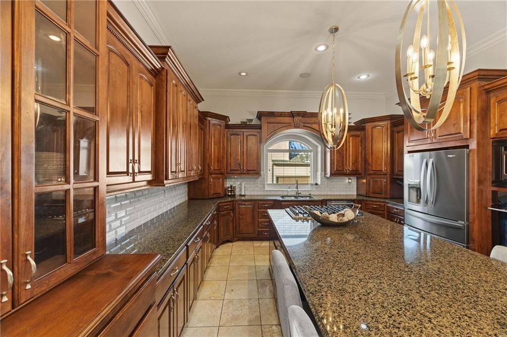 2421 NE Lake Breeze Drive — photo 25