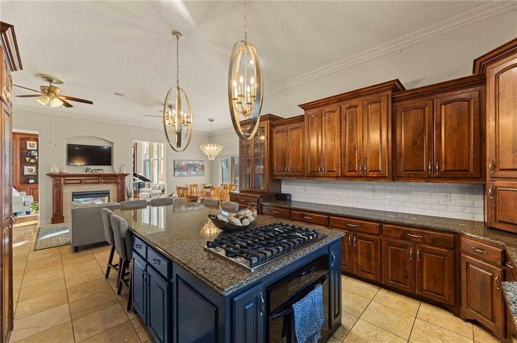 2421 NE Lake Breeze Drive — photo 27