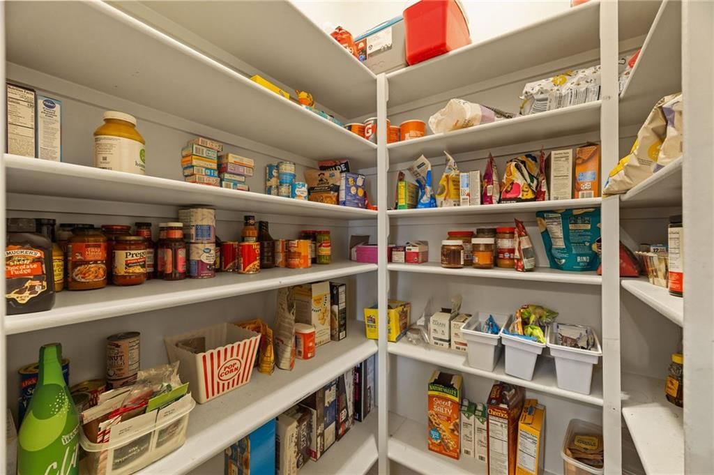 2421 NE Lake Breeze Drive — photo 31