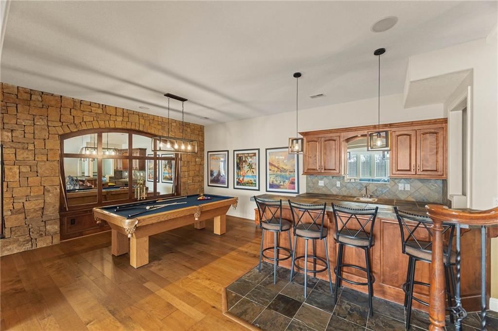 2421 NE Lake Breeze Drive — photo 43