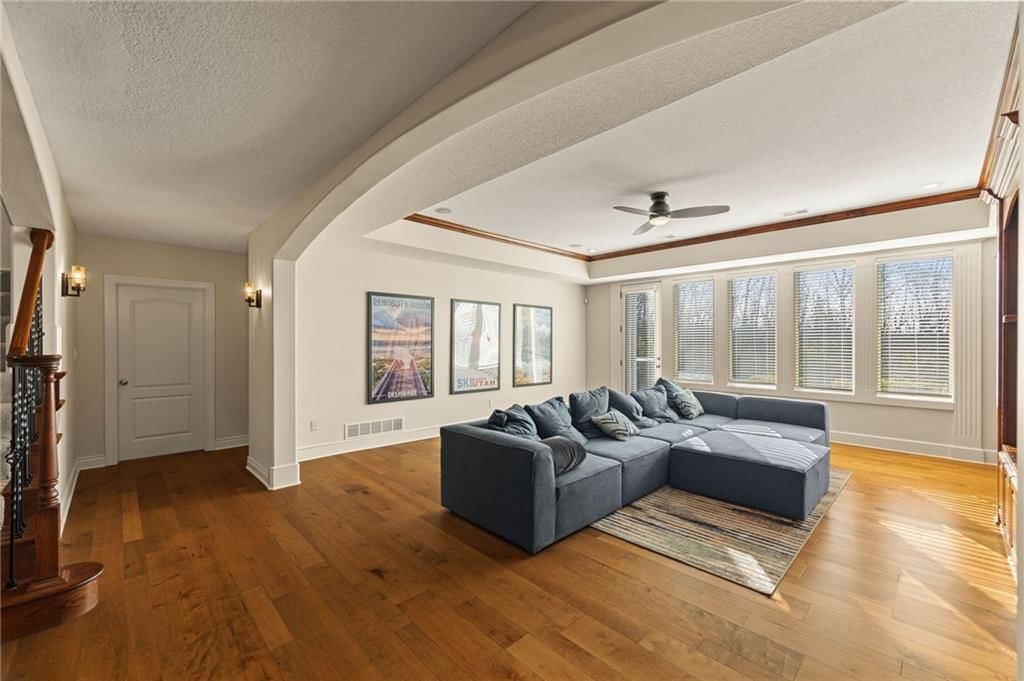 2421 NE Lake Breeze Drive — photo 48