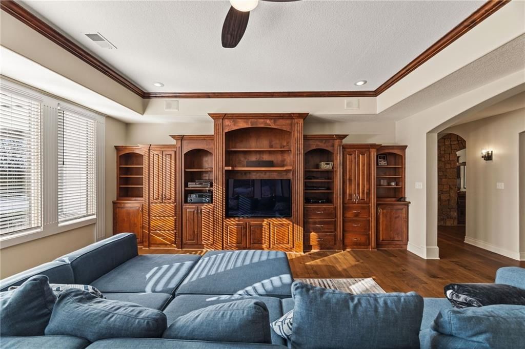 2421 NE Lake Breeze Drive — photo 52