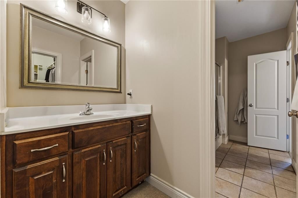 2421 NE Lake Breeze Drive — photo 68