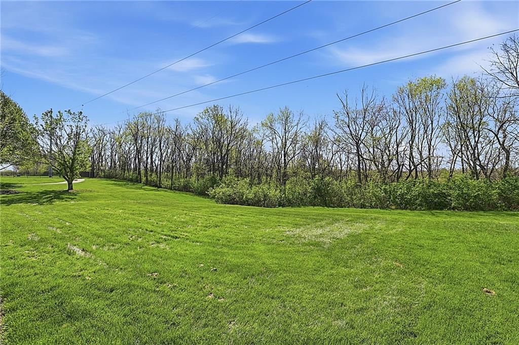 2421 NE Lake Breeze Drive — photo 76