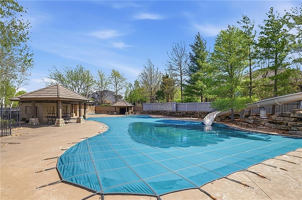 2421 NE Lake Breeze Drive — photo 86