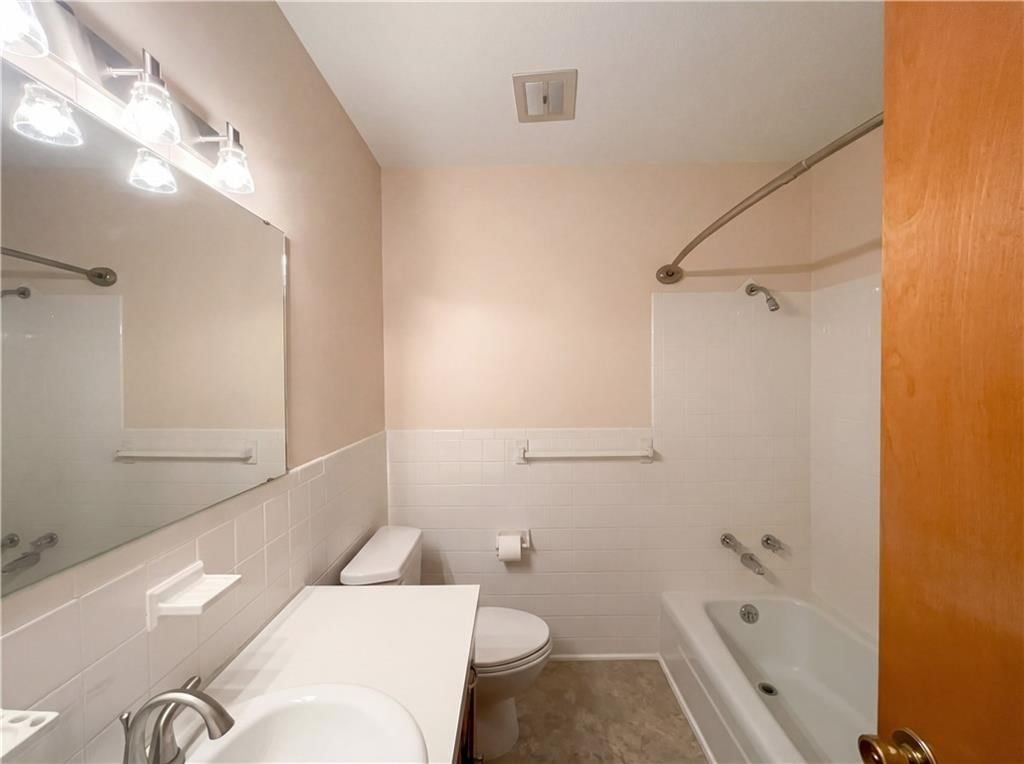 3904 S Stayton Avenue — photo 6